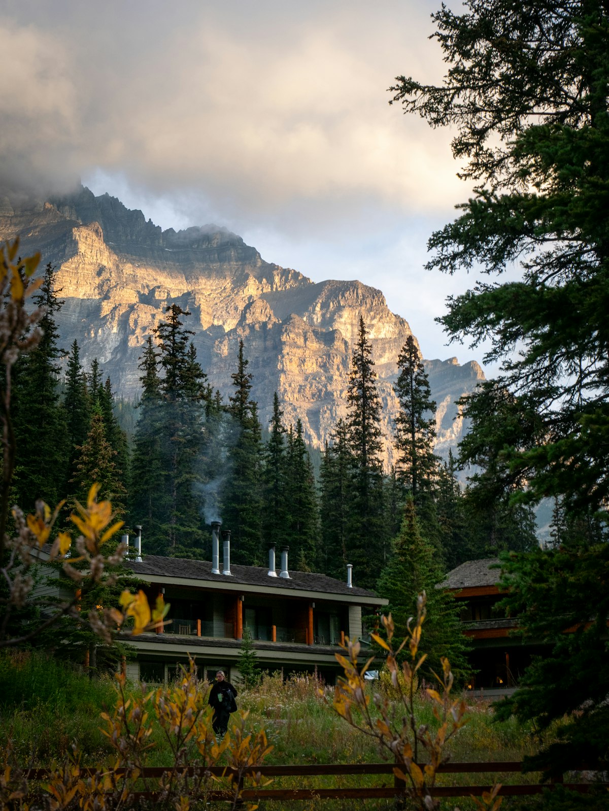 Hill-view villas in Mussoorie, Uttarakhand